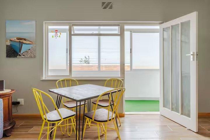 2 Bedroom Property for Sale in Fish Hoek Western Cape